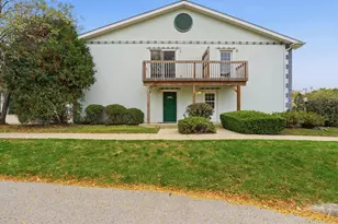 1083 Greenwood Cir, Woodstock, IL 60098 - Photo 2