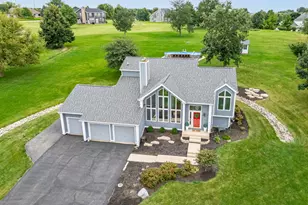 45W169 Hillview Ln, Hampshire, IL 60140 - Photo 2