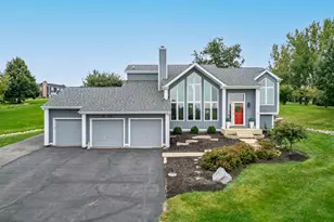 45W169 Hillview Ln, Hampshire, IL 60140 - Photo 1