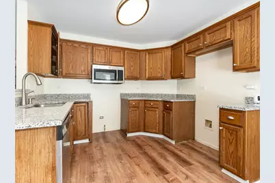 11 Lindsey Court, Bolingbrook, IL 60440 - Photo 4