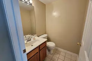 1331 New Haven Dr, Cary, IL 60013 - Photo 6