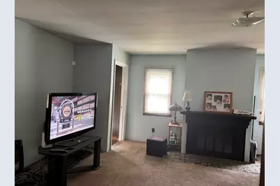 714 S Walnut Avenue, Freeport, IL 61032 - Photo 2
