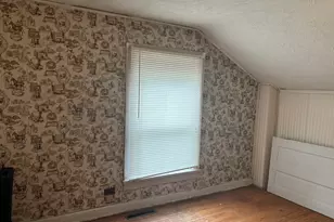 714 S Walnut Ave, Freeport, IL 61032 - Photo 12