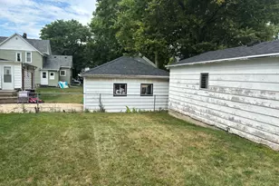 714 S Walnut Ave, Freeport, IL 61032 - Photo 14