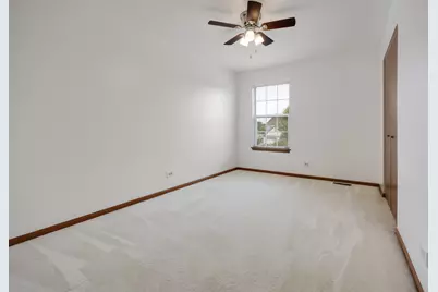 1127 Ashbrook Drive, Mundelein, IL 60060 - Photo 22