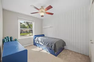 10 Canterbury Ct, Streamwood, IL 60107 - Photo 16