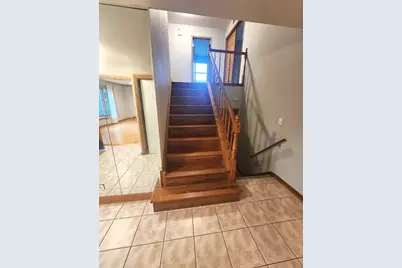 12 Mill Pond Drive, Glendale Heights, IL 60139 - Photo 14