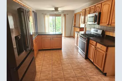 12 Mill Pond Drive, Glendale Heights, IL 60139 - Photo 10