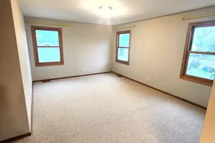 12 Mill Pond Dr, Glendale Heights, IL 60139 - Photo 16