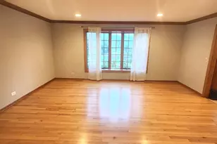 12 Mill Pond Dr, Glendale Heights, IL 60139 - Photo 6