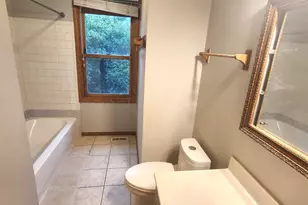 12 Mill Pond Dr, Glendale Heights, IL 60139 - Photo 24