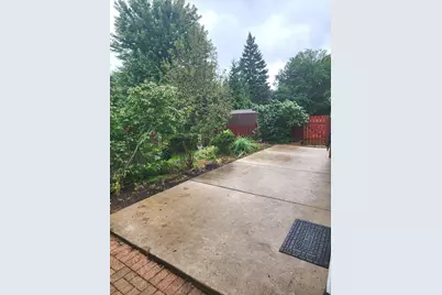 12 Mill Pond Drive, Glendale Heights, IL 60139 - Photo 28