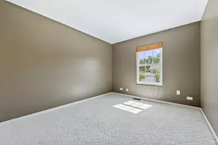 1219 Oak Ridge Dr, Streamwood, IL 60107 - Photo 20