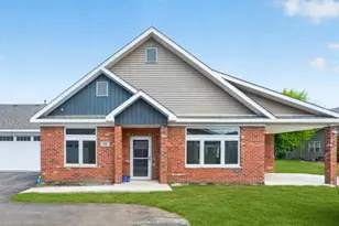 570 Stearn Dr, Genoa, IL 60135 - Photo 1
