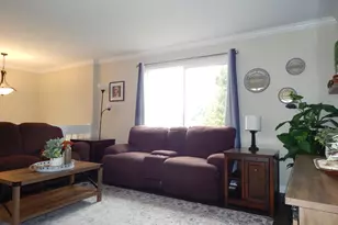 902 Garden Cir, Streamwood, IL 60107 - Photo 4