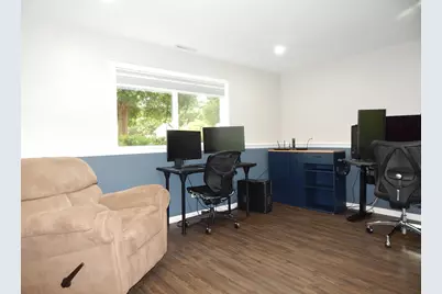 902 Garden Circle, Streamwood, IL 60107 - Photo 16