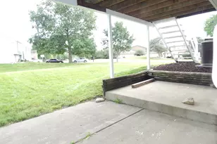 902 Garden Cir, Streamwood, IL 60107 - Photo 18