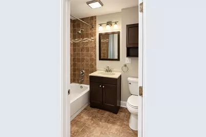 1120 W Grand Avenue #2, Chicago, IL 60642 - Photo 28