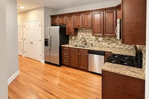 1120 W Grand Ave, Chicago, IL 60642 - Photo 26