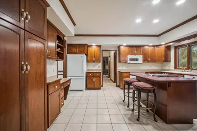 2310 Big Woods Drive, Batavia, IL 60510 - Photo 6