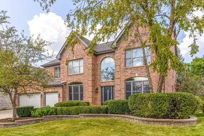 818 W Lukas Avenue, Palatine, IL 60067 - Photo 1