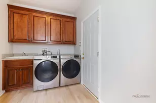 818 W Lukas Ave, Palatine, IL 60067 - Photo 14