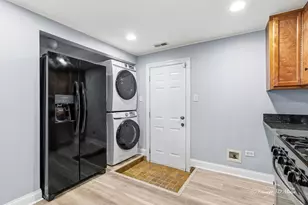 4558 N Kostner Ave, Chicago, IL 60630 - Photo 8