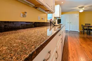 910 E Cherry Ln, Arlington Heights, IL 60004 - Photo 8