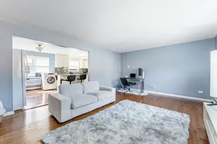 6935 W 64th Pl, Chicago, IL 60638 - Photo 2