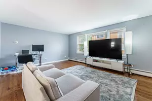 6935 W 64th Pl, Chicago, IL 60638 - Photo 4