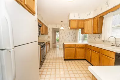 2157 N Lake Shore Circle, Arlington Heights, IL 60004 - Photo 12