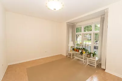 2157 N Lake Shore Circle, Arlington Heights, IL 60004 - Photo 10