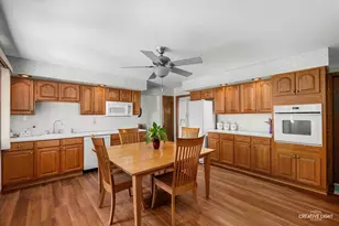 15527 Larkspur Ln, Orland Park, IL 60462 - Photo 6