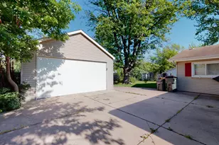 115 Princeton St, Hoffman Estates, IL 60169 - Photo 10