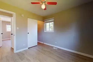 115 Princeton St, Hoffman Estates, IL 60169 - Photo 8
