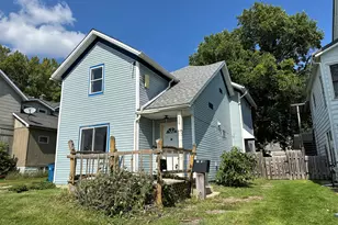 34 3rd St, Savanna, IL 61074 - Photo 2