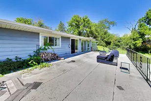 24072 W Hawthorne Ln, Antioch, IL 60002 - Photo 54