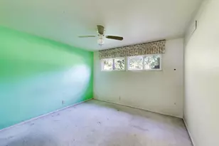 24072 W Hawthorne Ln, Antioch, IL 60002 - Photo 40
