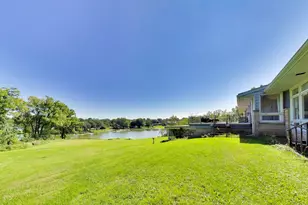 24072 W Hawthorne Ln, Antioch, IL 60002 - Photo 60
