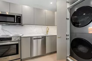 1030 N State St, Chicago, IL 60610 - Photo 12