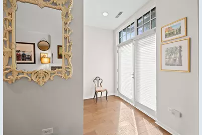 [Address not provided], Oak Park, IL 60301 - Photo 4