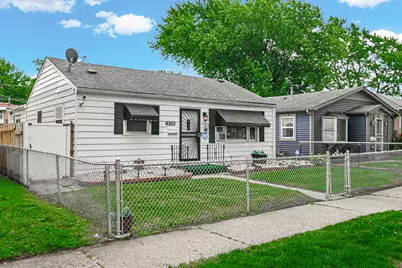 14041 S Calhoun Avenue, Burnham, IL 60633 - Photo 2