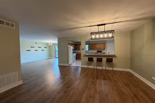 11006 S Theresa Circle, Palos Hills, IL 60465 - Photo 4