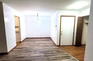 9303 Montgomery Dr, Orland Park, IL 60462 - Photo 4