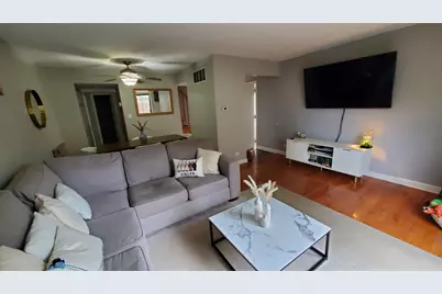 7342 Winthrop Way #8, Downers Grove, IL 60516 - Photo 6
