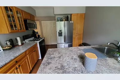 7342 Winthrop Way #8, Downers Grove, IL 60516 - Photo 8