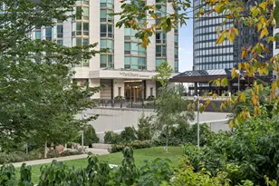 195 N Harbor Dr, Chicago, IL 60601 - Photo 4