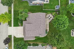 8122 Hampton Dr, Woodridge, IL 60517 - Photo 26