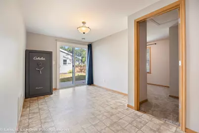 126 E Kerr Street, Sycamore, IL 60178 - Photo 10
