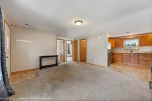 126 E Kerr St, Sycamore, IL 60178 - Photo 8